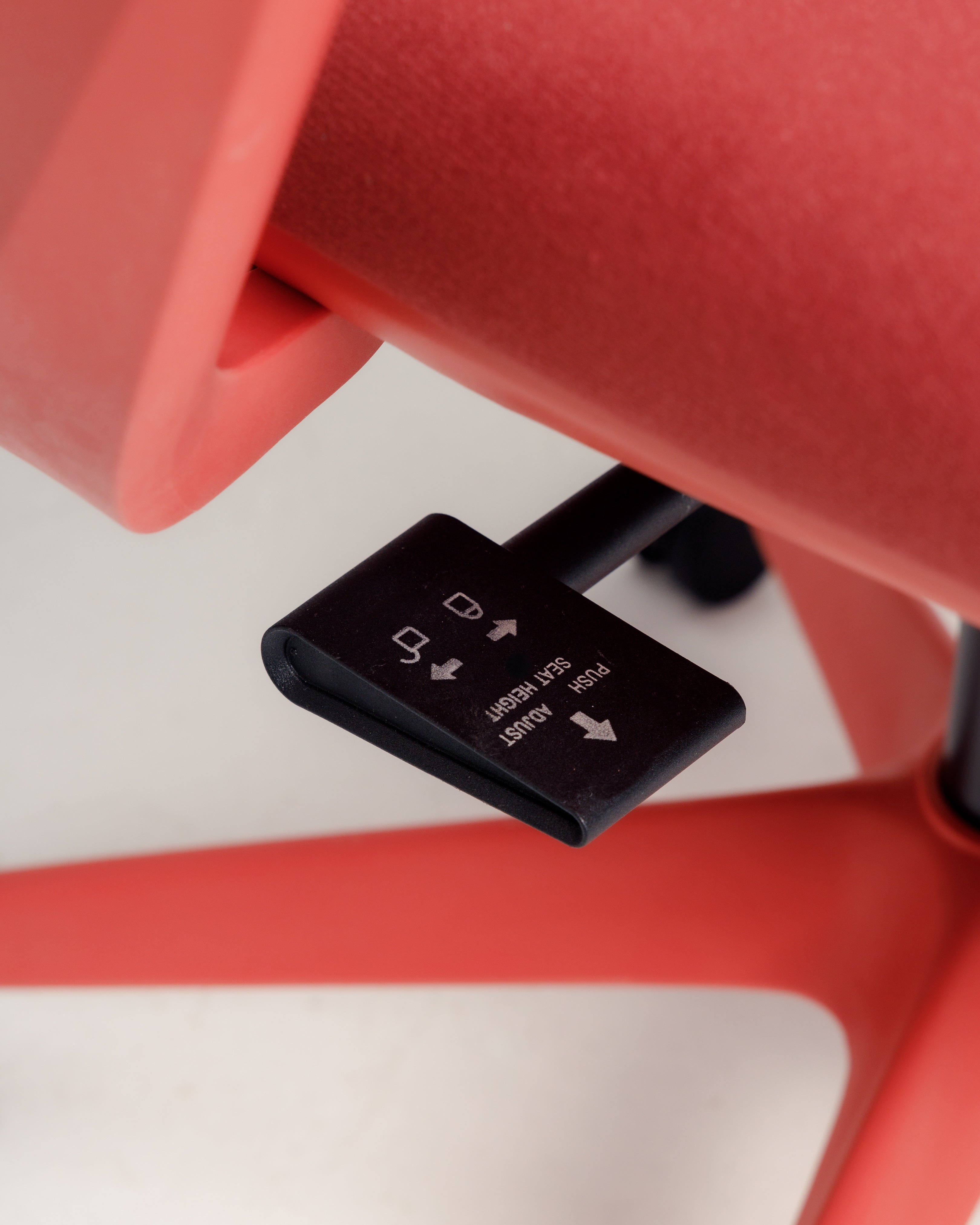 Red Aura Ergonomic Chair Wasilaah