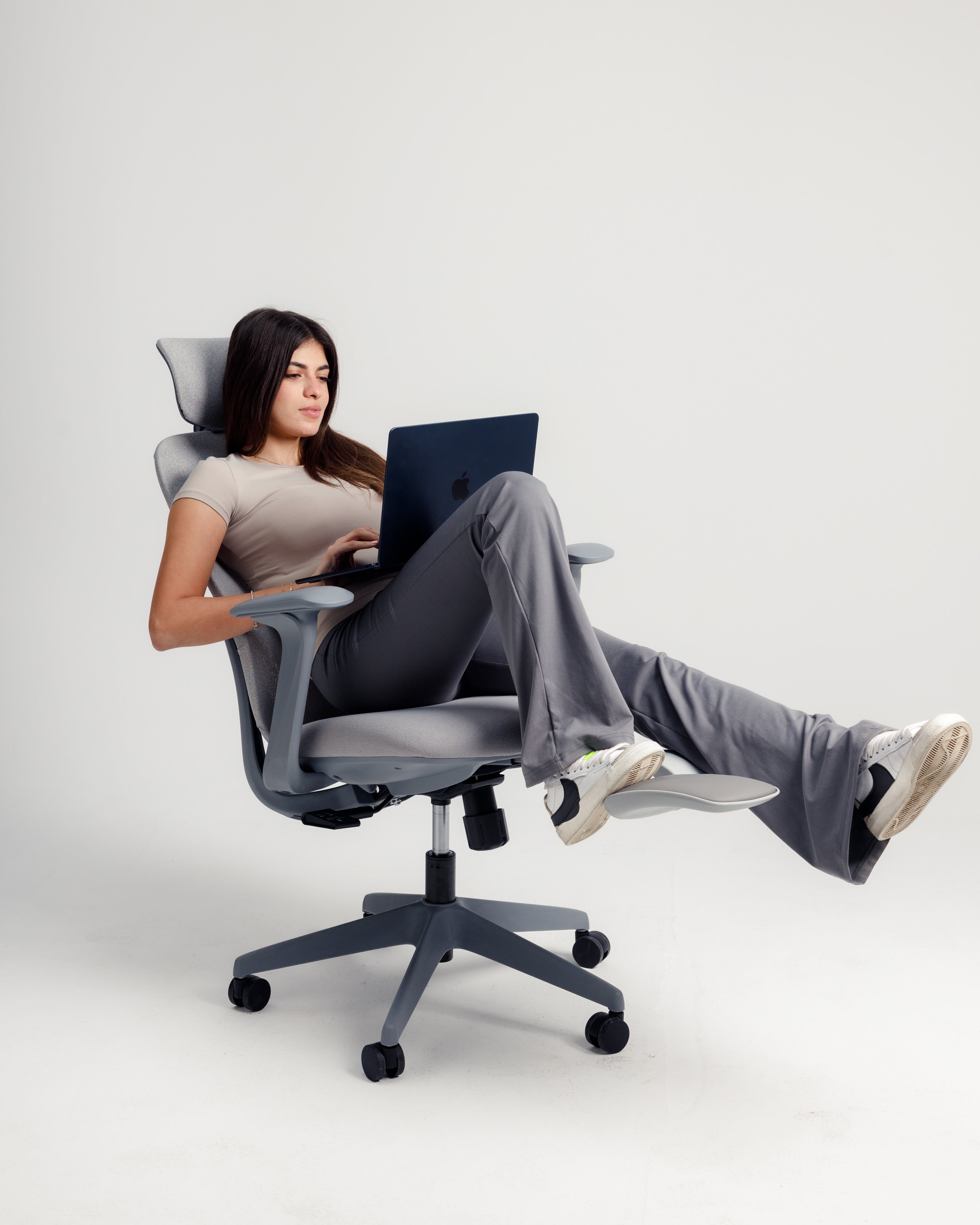 Grey Aura Ergonomic Chair Wasilaah