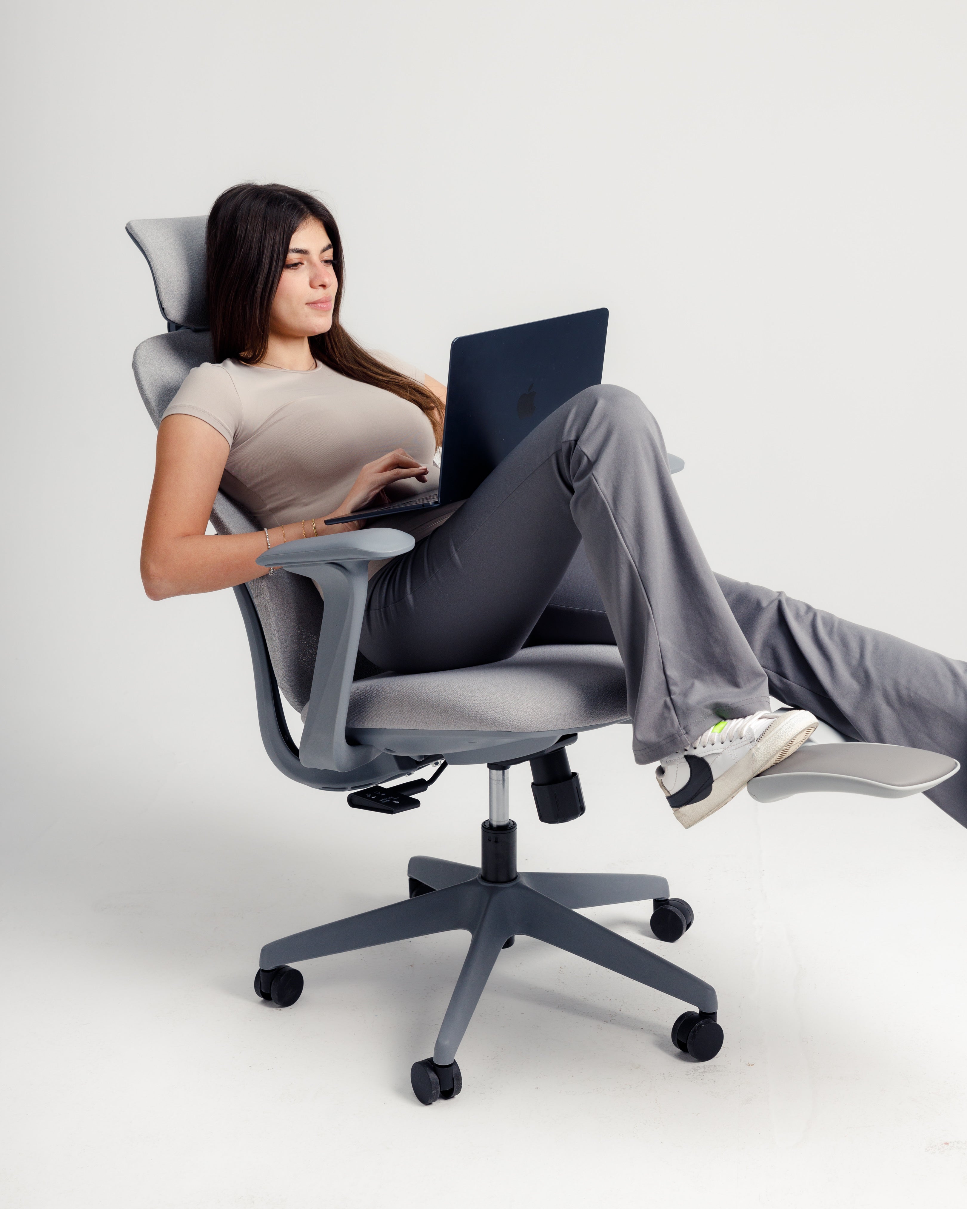 Grey Aura Ergonomic Chair Wasilaah