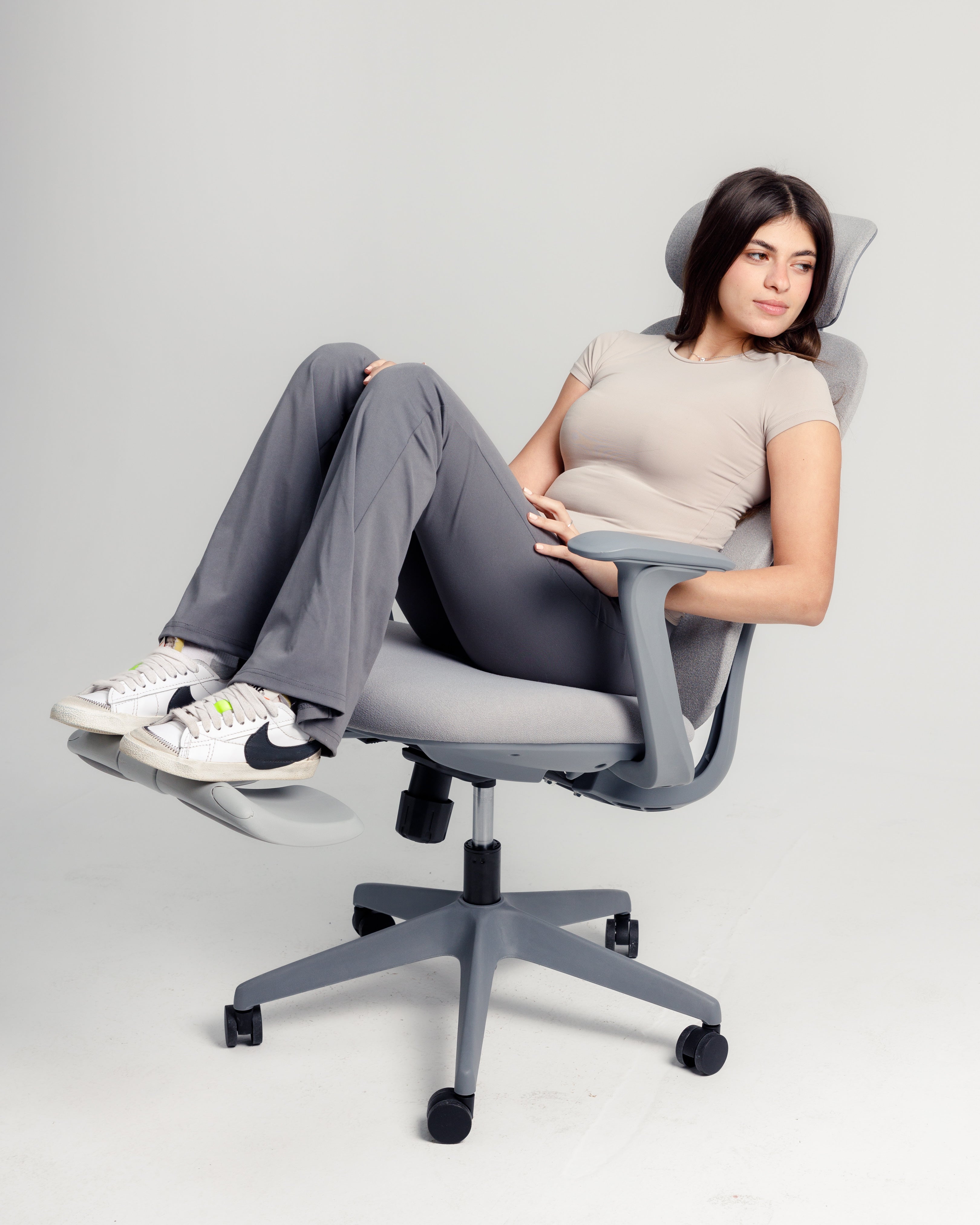 Grey Aura Ergonomic Chair Wasilaah