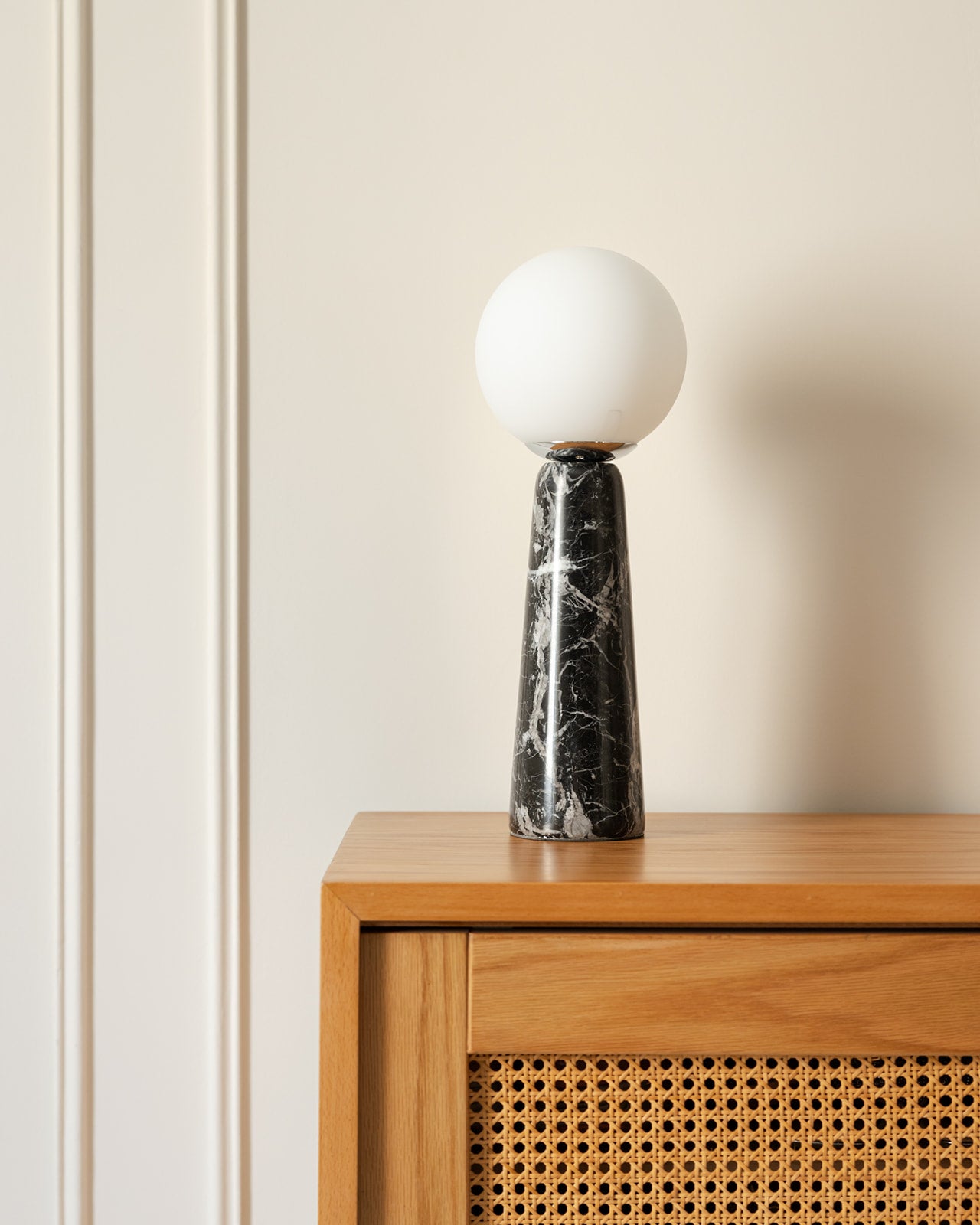 VESPRE MARBLE TABLE LAMP