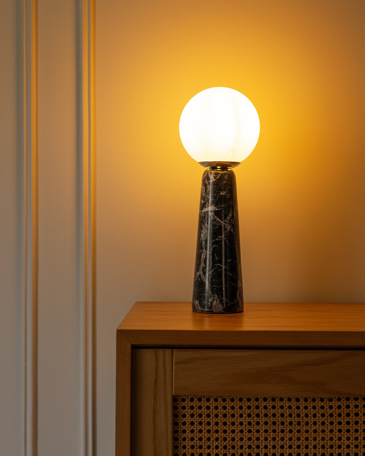 VESPRE MARBLE TABLE LAMP