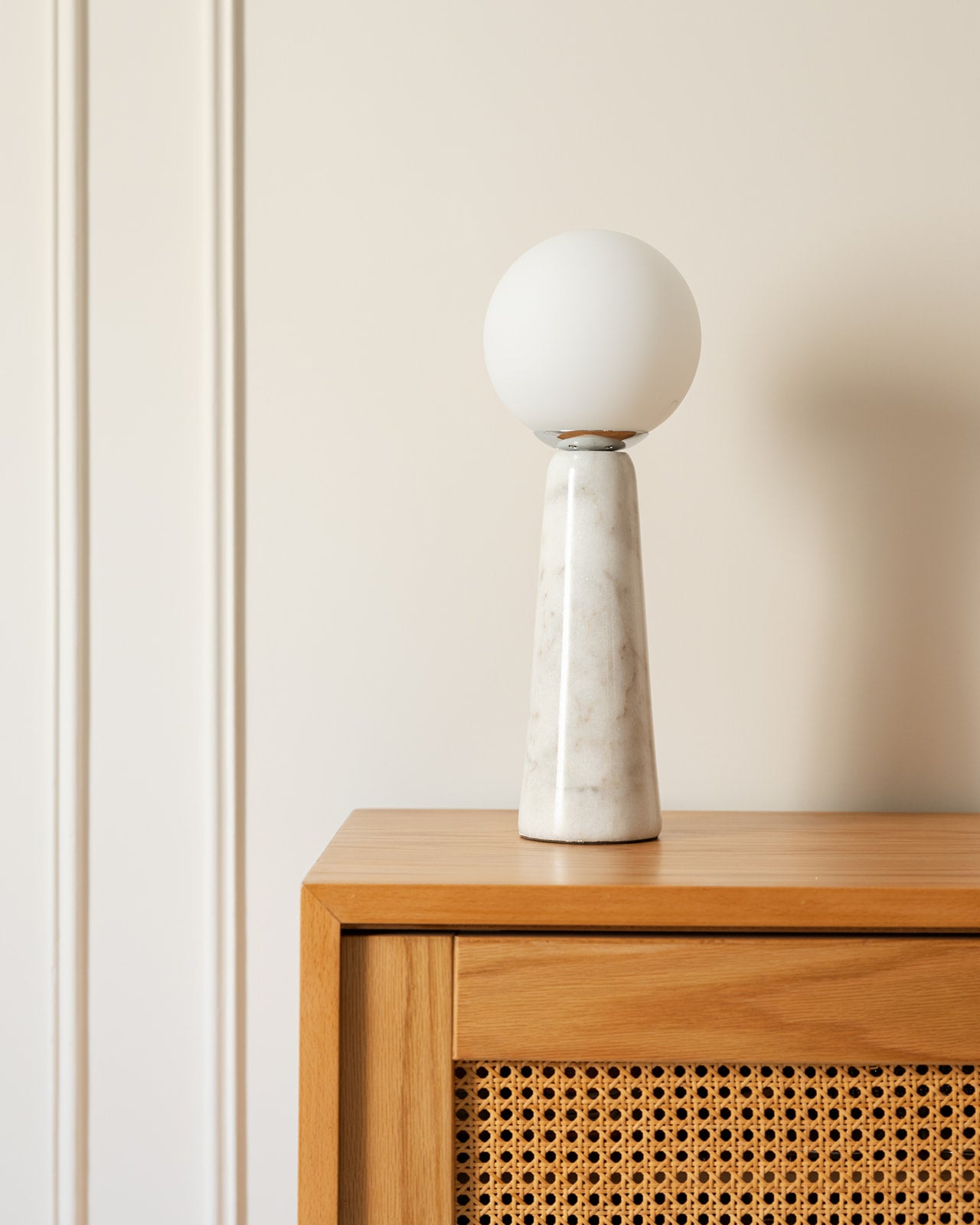 IVORY MARBLE TABLE LAMP