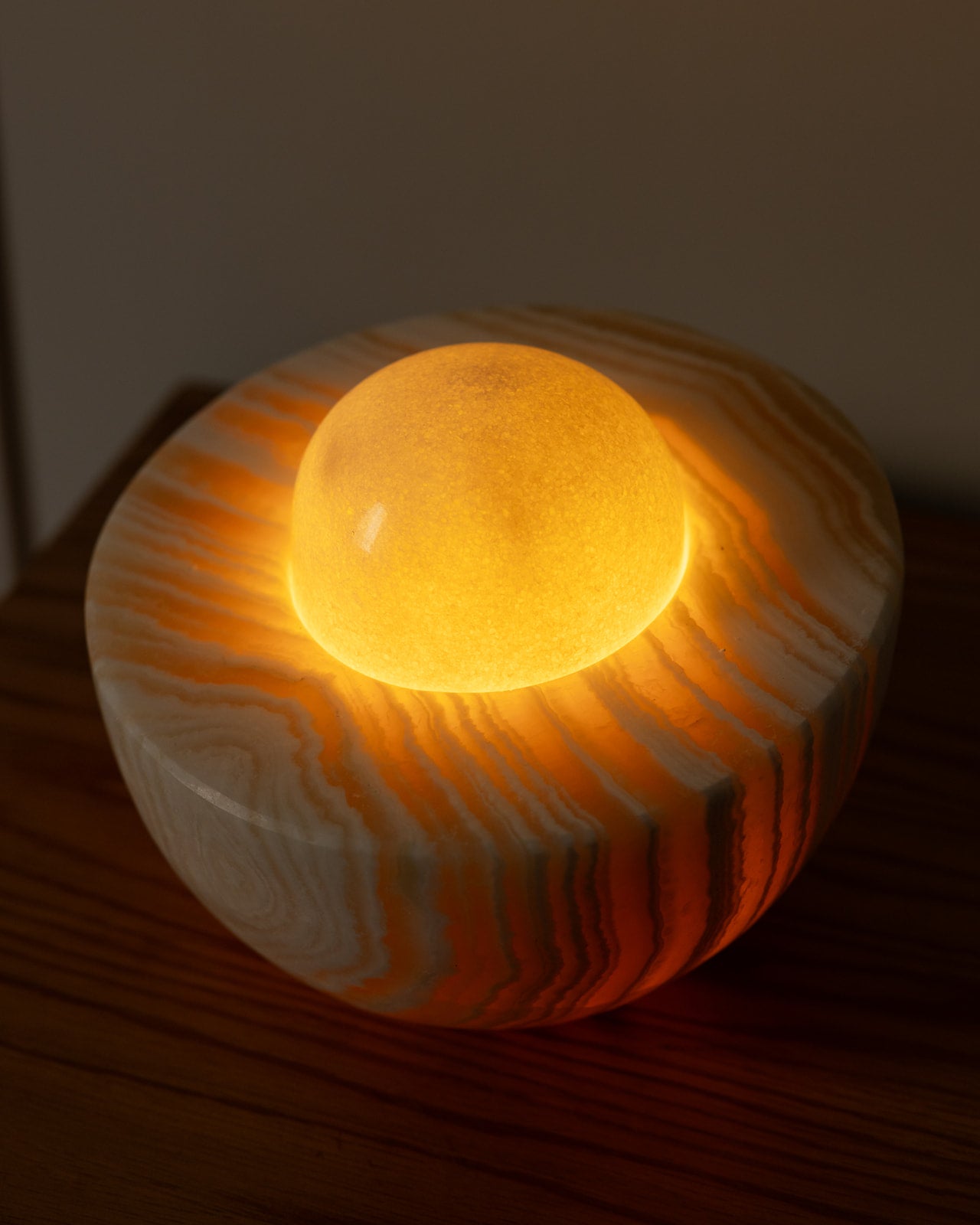 MOONLIGHT ONYX TABLE LAMP