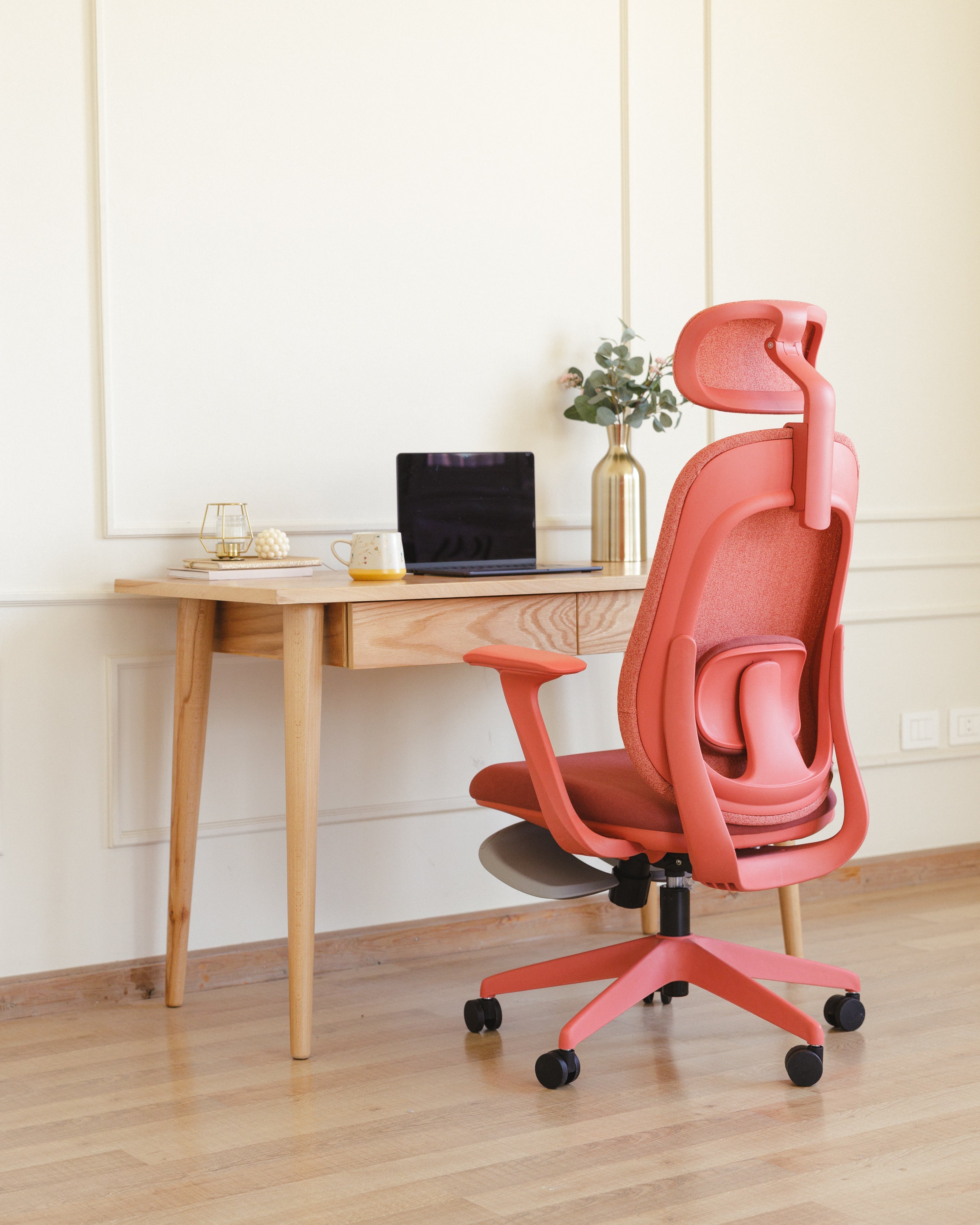 Red Aura Ergonomic Chair Wasilaah