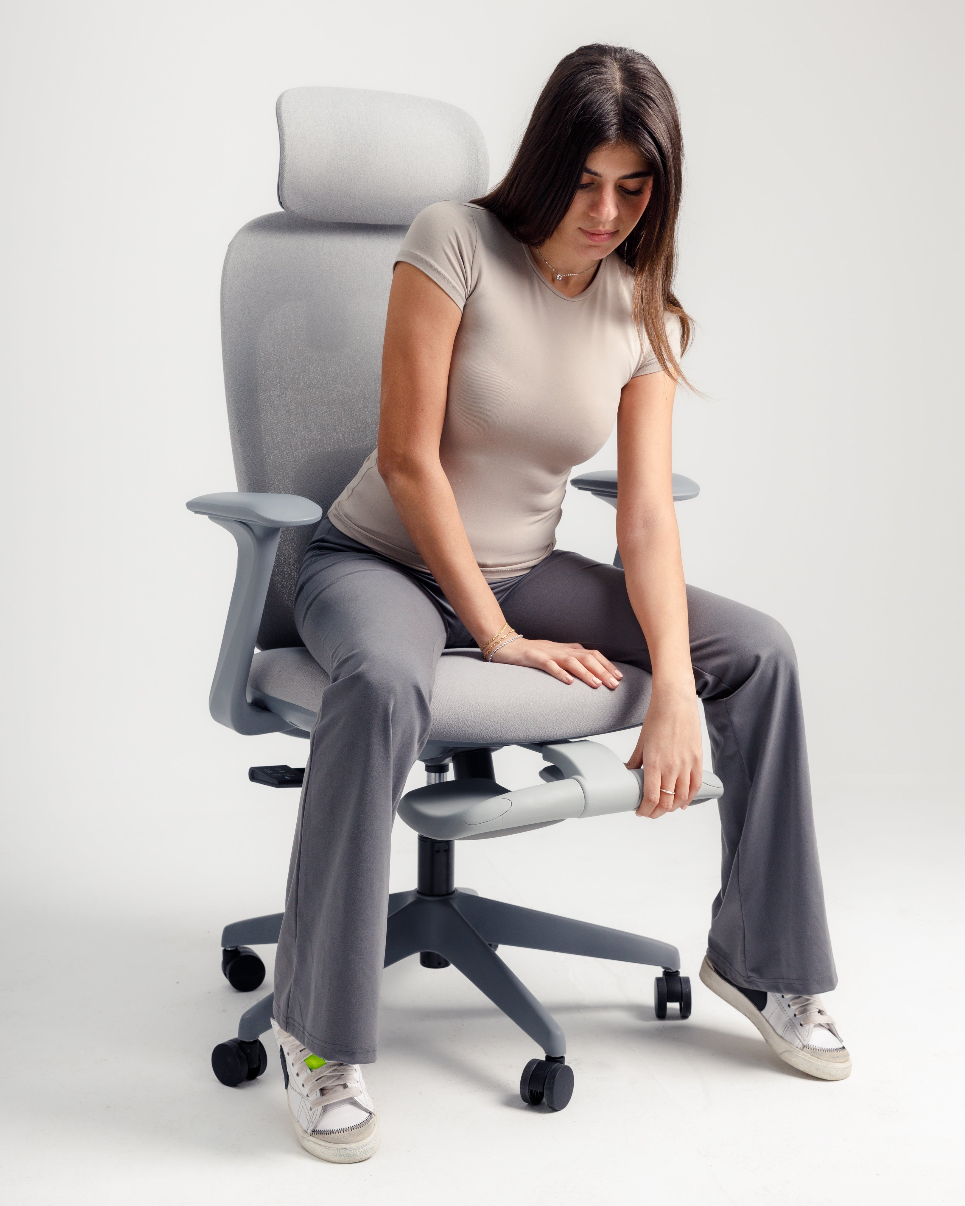 Grey Aura Ergonomic Chair Wasilaah