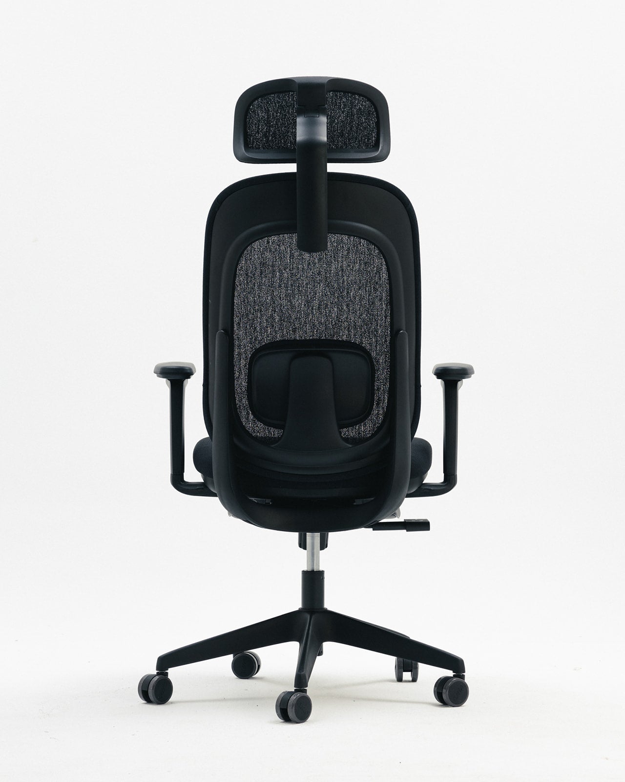 Black office chair in dubai Wasilaah
