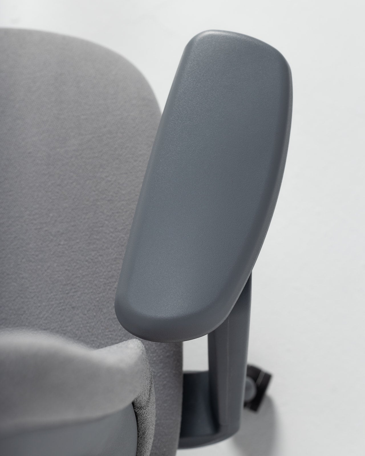 Grey arm rest chair  Wasilaah uae